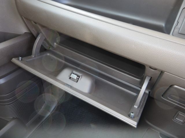 HONDA N BOX 2023 Image 31