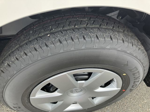 TOYOTA HIACE VAN 1.15T 2WD 2025 Image 31