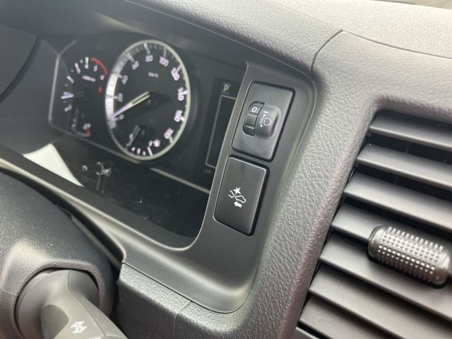 TOYOTA HIACE VAN 1.15T 2WD 2025 Image 31