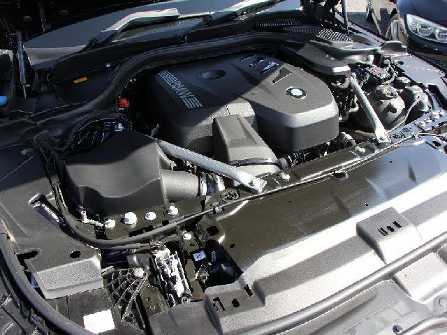 BMW 5SERIES SEDAN 2023 Image 31