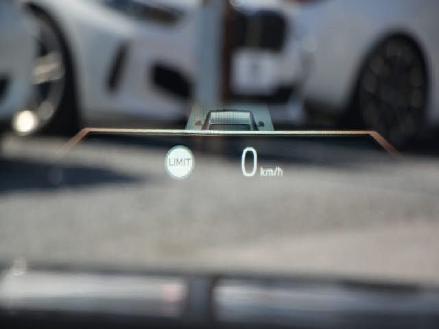 BMW 5SERIES SEDAN 2023 Image 31