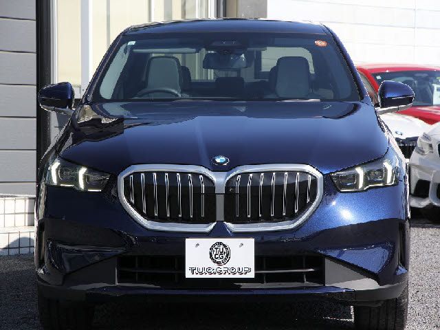 BMW 5SERIES SEDAN 2023 Image 31