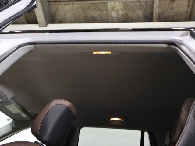 JEEP COMMANDER 2024 Image 31