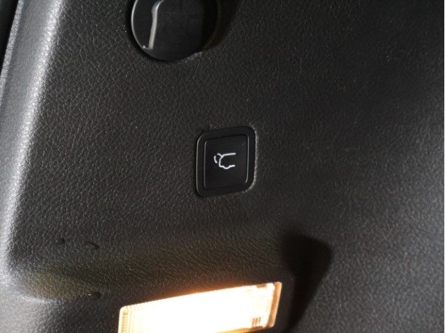 JEEP COMMANDER 2024 Image 31