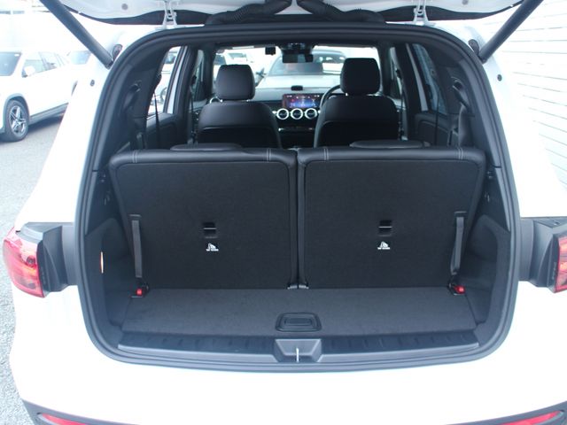 MERCEDES BENZ GLB 2025 Image 31