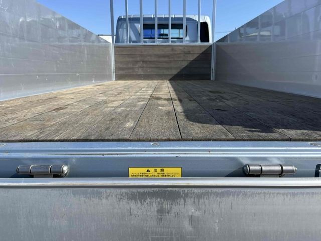 MITSUBISHI CANTER 2011 Image 31