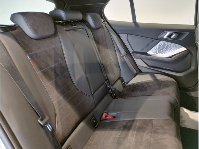 BMW 1SERIES 2024 Image 31