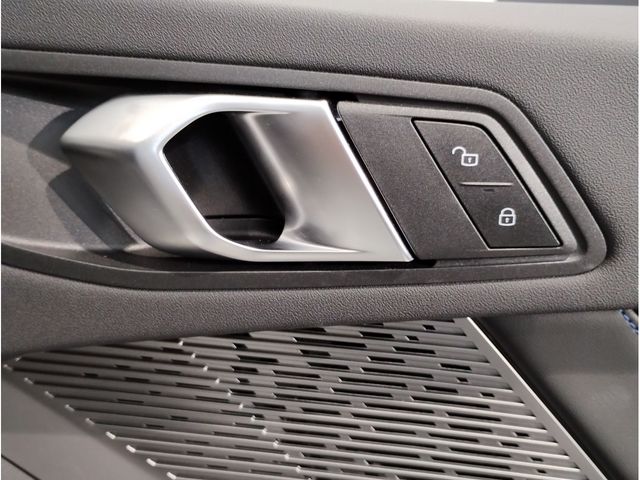 BMW 1SERIES 2024 Image 31