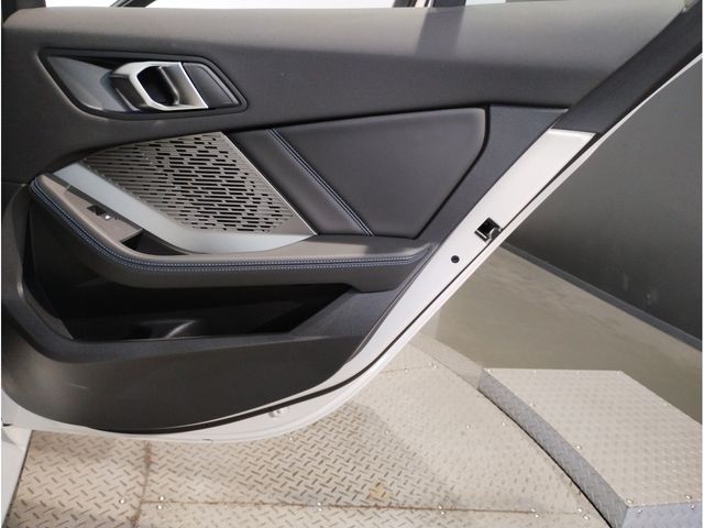 BMW 1SERIES 2024 Image 31