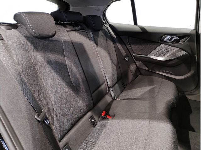 BMW 1SERIES 2025 Image 31