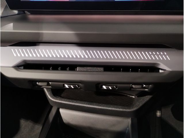 BMW 1SERIES 2025 Image 31