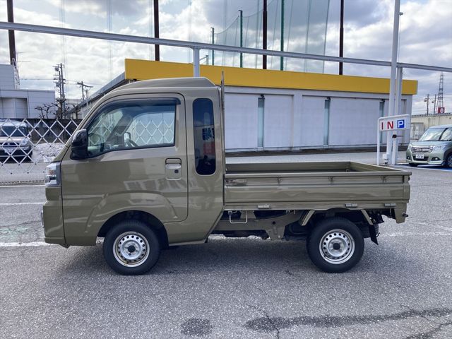 DAIHATSU HIJET TRUCK 4WD 2022 Image 31