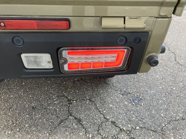 DAIHATSU HIJET TRUCK 4WD 2022 Image 31