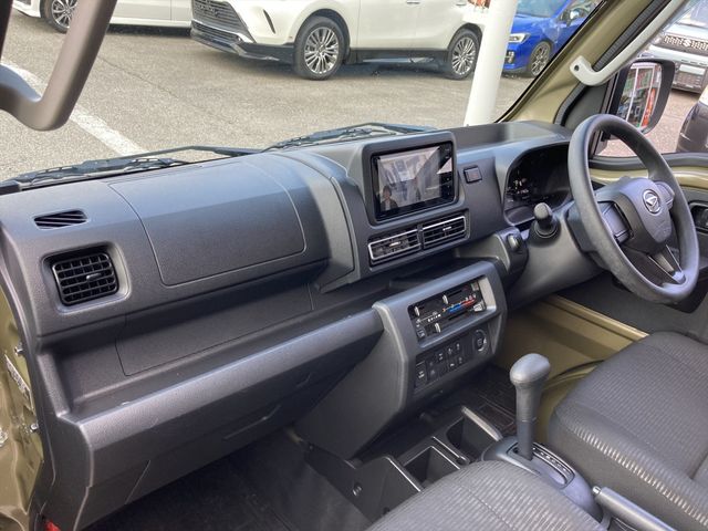 DAIHATSU HIJET TRUCK 4WD 2022 Image 31