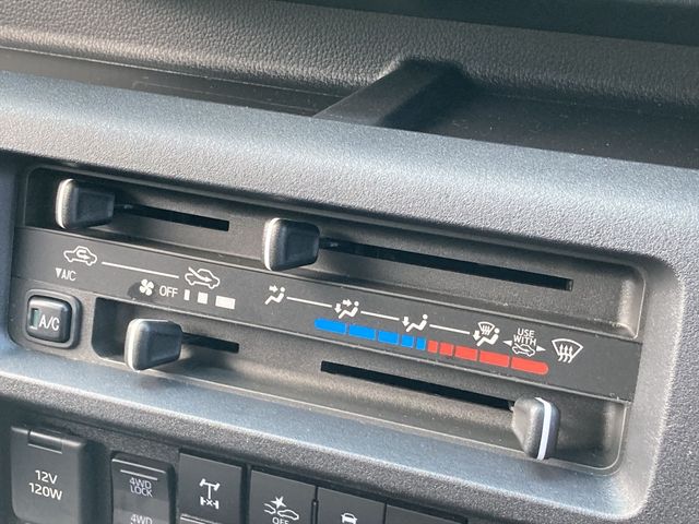 DAIHATSU HIJET TRUCK 4WD 2022 Image 31