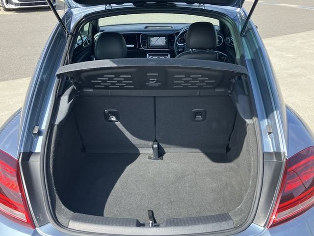 VOLKSWAGEN THE BEETL 2019 Image 31
