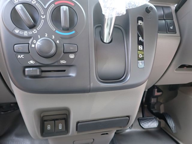 NISSAN CLIPPER VAN 2026 Image 31