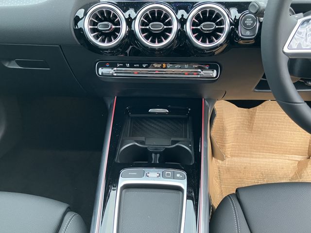 MERCEDES BENZ B CLAS 2025 Image 31