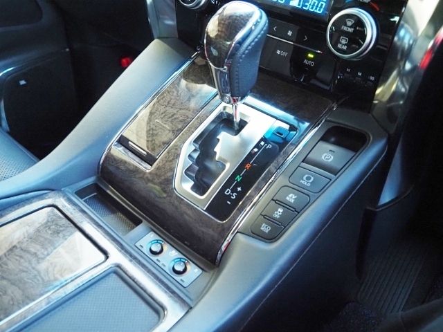 TOYOTA VELLFIRE  HYBRID 4WD 2020 Image 31