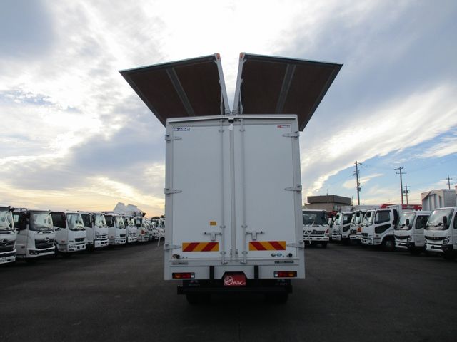 MITSUBISHI CANTER 2024 Image 31