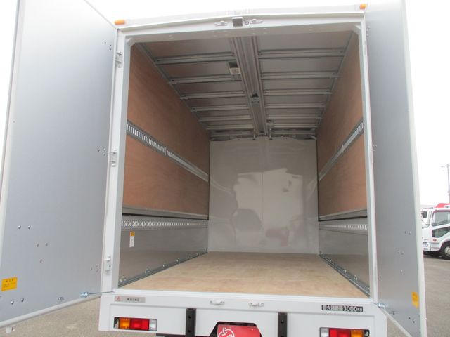 MITSUBISHI CANTER 2024 Image 31