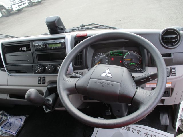 MITSUBISHI CANTER 2024 Image 31