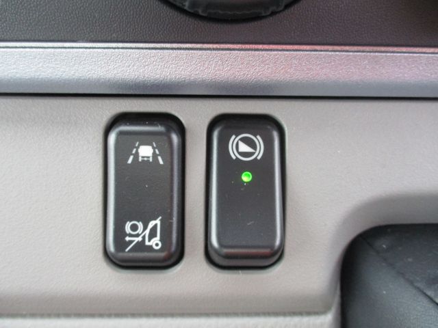 MITSUBISHI CANTER 2024 Image 31