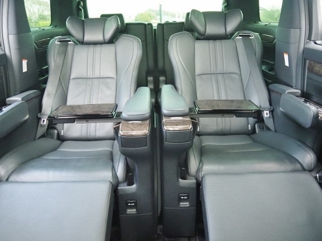 TOYOTA ALPHARD HYBRID 4WD 2021 Image 31