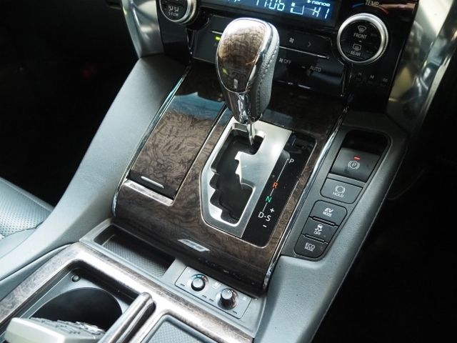 TOYOTA ALPHARD HYBRID 4WD 2021 Image 31