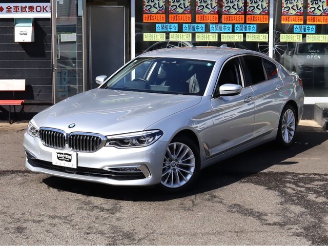 BMW 5SERIES SEDAN 2017 Image 31