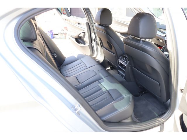 BMW 5SERIES SEDAN 2017 Image 31