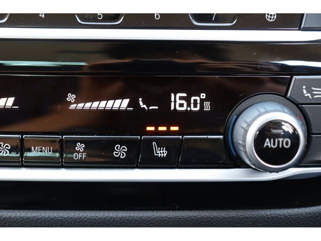 BMW 5SERIES SEDAN 2017 Image 31