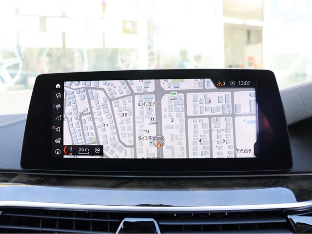 BMW 5SERIES SEDAN 2017 Image 31