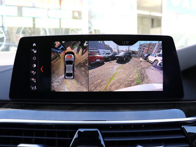 BMW 5SERIES SEDAN 2017 Image 31