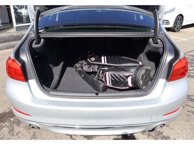 BMW 5SERIES SEDAN 2017 Image 31