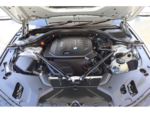 BMW 5SERIES SEDAN 2017 Image 31