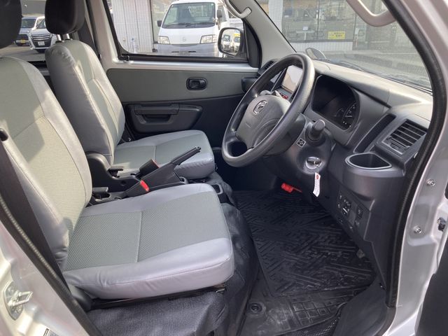 MAZDA BONGO VAN 2WD 2023 Image 31