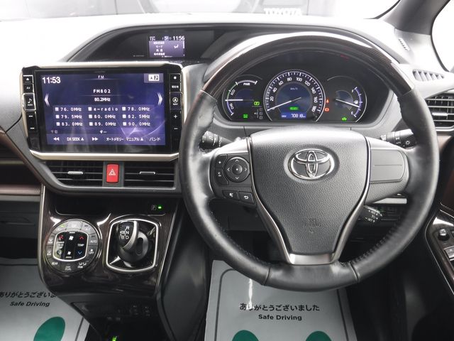 TOYOTA ESQUIRE HYBRID 2018 Image 31