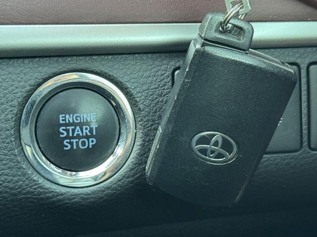 TOYOTA HARRIER 2WD 2017 Image 31