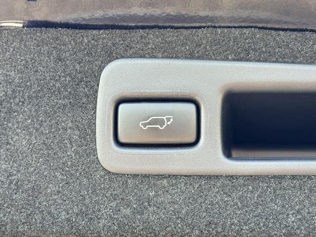 TOYOTA HARRIER 2WD 2017 Image 31