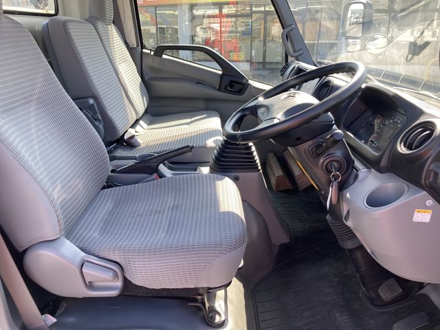 TOYOTA DYNA 2014 Image 31