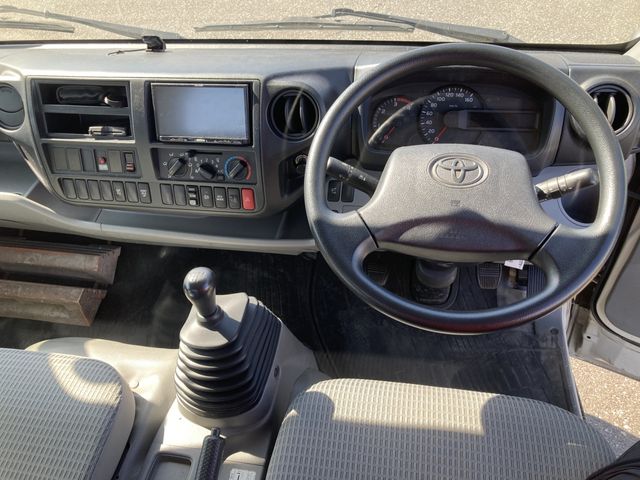 TOYOTA DYNA 2014 Image 31