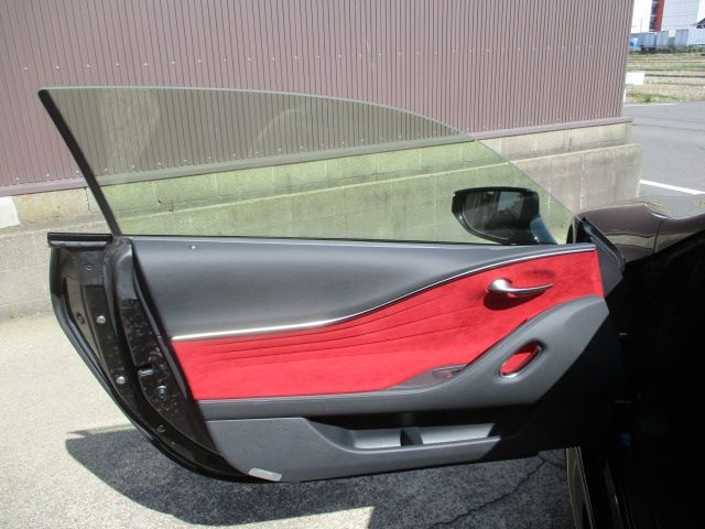 TOYOTA LEXUS LC500H 2020 Image 31