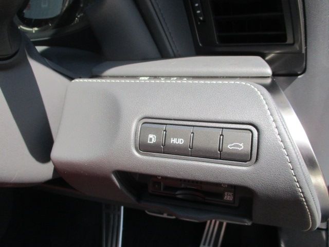 TOYOTA LEXUS LC500H 2020 Image 31