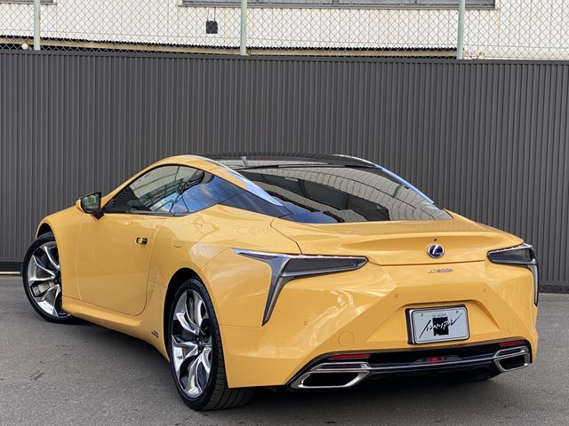 TOYOTA LEXUS LC500 2018 Image 31