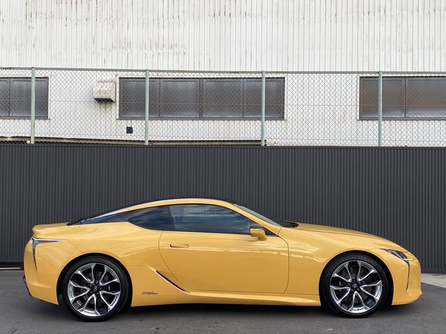 TOYOTA LEXUS LC500 2018 Image 31