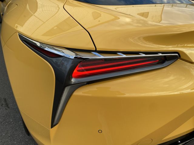 TOYOTA LEXUS LC500 2018 Image 31