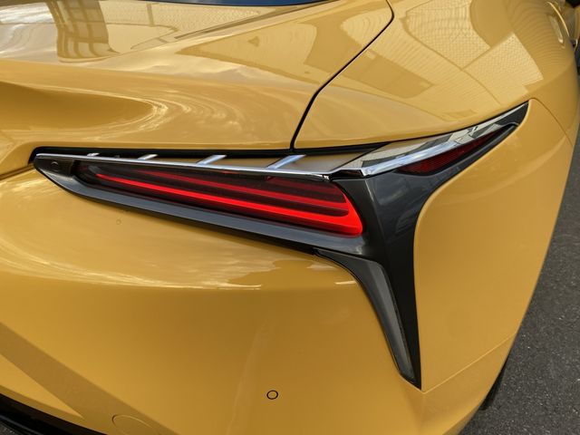 TOYOTA LEXUS LC500 2018 Image 31