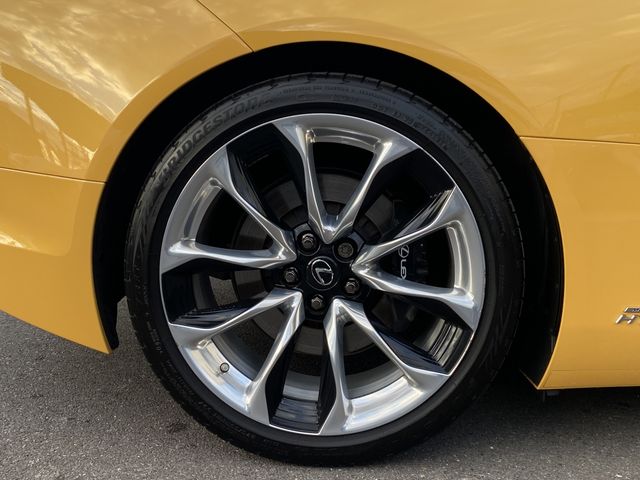 TOYOTA LEXUS LC500 2018 Image 31