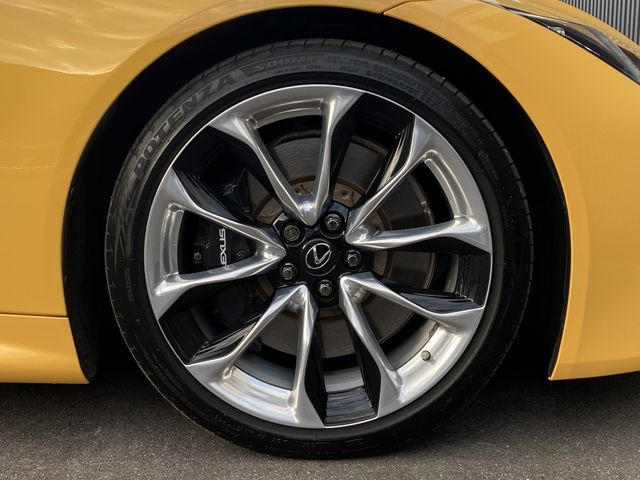 TOYOTA LEXUS LC500 2018 Image 31